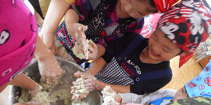 4月・よもぎ団子作り